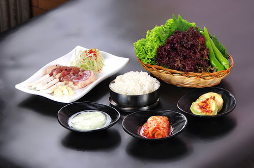 红焖至味 红烧牛腩饭的饮食美学与影像记录